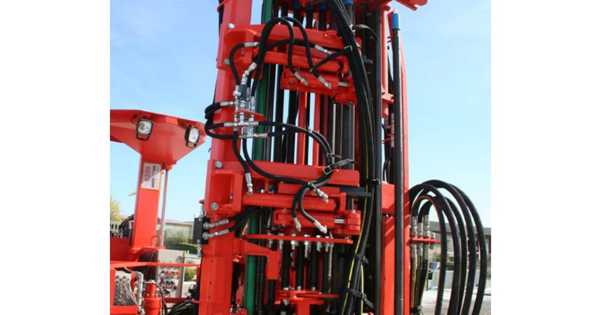 Rod Loading Unit Improved rod handling system for production drills