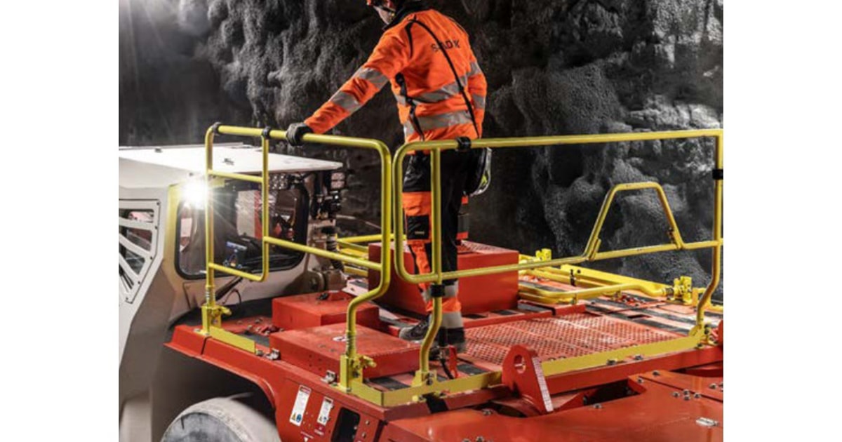 Load Handling Rails Safety rails for loaders