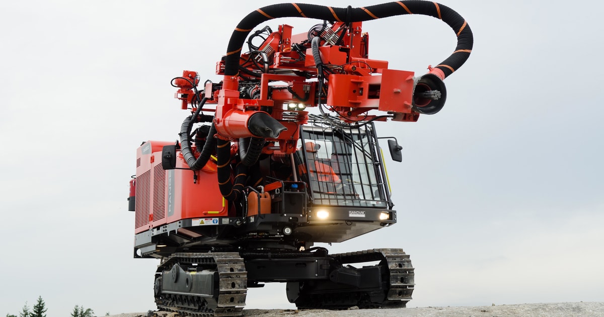 Ranger™ DX600 Surface top hammer drill rig