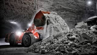 Toro™ LH515i underground loader in mine