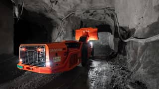 Toro™ LH208L low profile loader