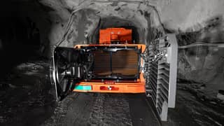 Toro™ LH208L low profile loader