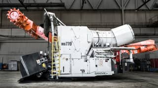 MB770 Bolter miner