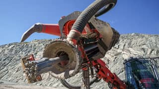 Pantera™ DP1600i Top hammer drilling method