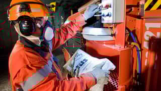 DS421 Cable bolter onboard cement mixer