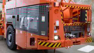 DL431 Longhole drill rig maintenance