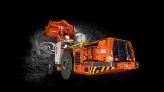  Toro™ LH514 underground loader in mine