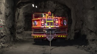 Toro™ LH514iE Electric loader