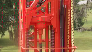 D45KS Mast with heavy pull down chains