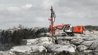 Ranger™ DX Series Revolving superstructure