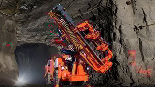 DL210 Longhole drill rig positioning