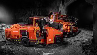 DL2710 Longhole drill rig 