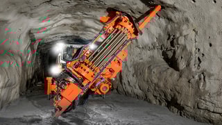 DL432i Longhole drill rig boom