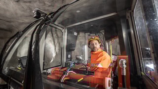 DS312 Rock support drill rig working environment