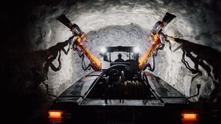 DT923i Tunneling jumbo booms