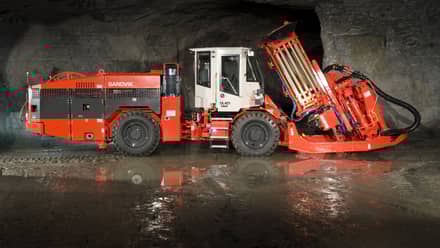 DL421 Longhole drill rig 