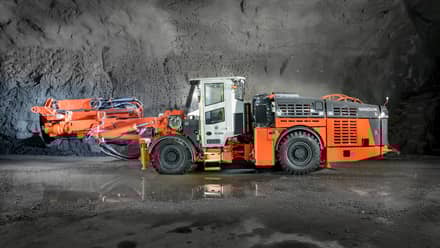 DL432i Longhole drill rig