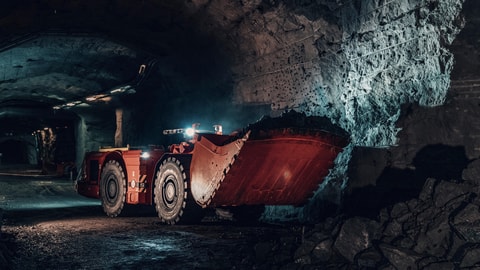 Ground engaging tools loader in mine