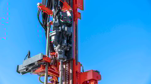 HL820T drill outside