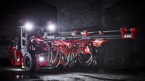 D22 Rig Sandvik DD422iE drill: underground precision