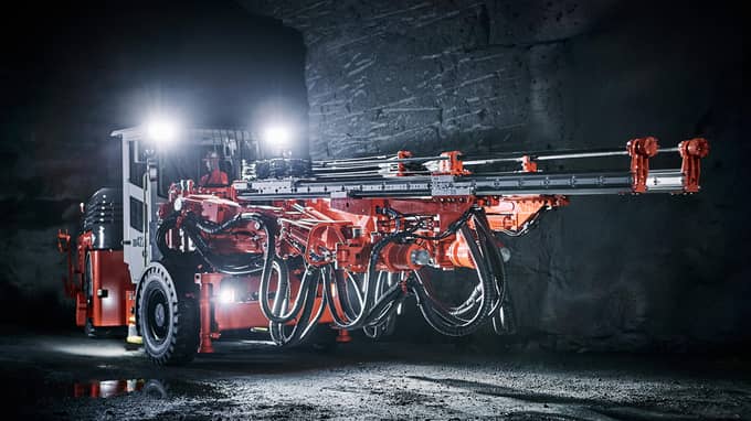DD422iE Electric drill rig underground