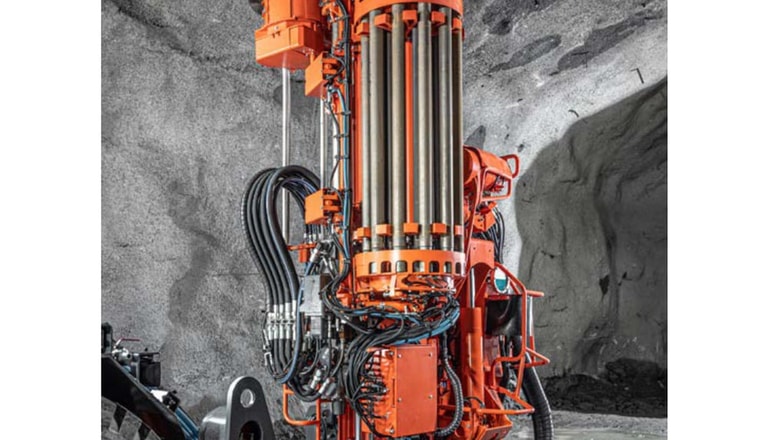 Rod changer for underground drills