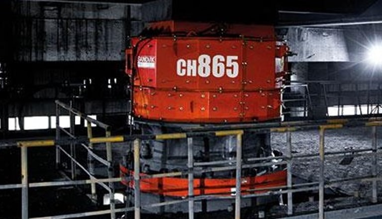 Sandvik CH865 Cone crusher working indoors