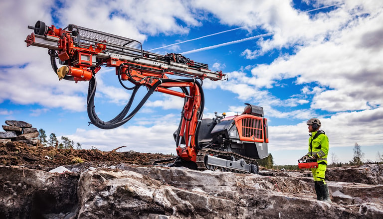 D22 Rig Ranger™ DX800 露天顶锤钻机