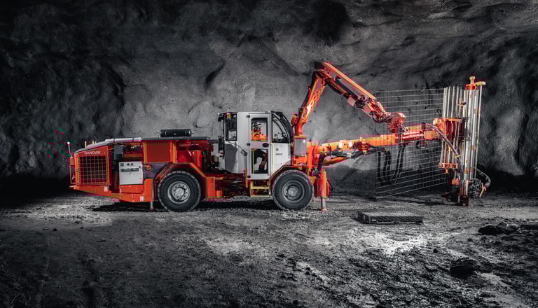 DS312 Rock support drill rig