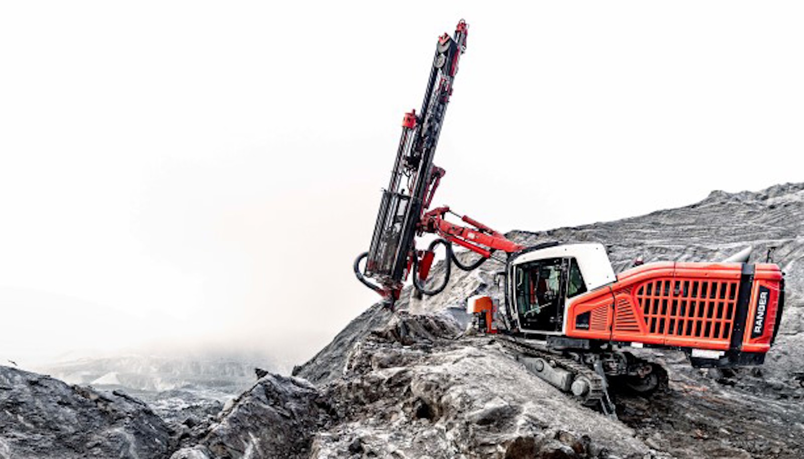 New flagship Ranger DX910i rig at CONEXPO-CONAGG anchors DXi drill family