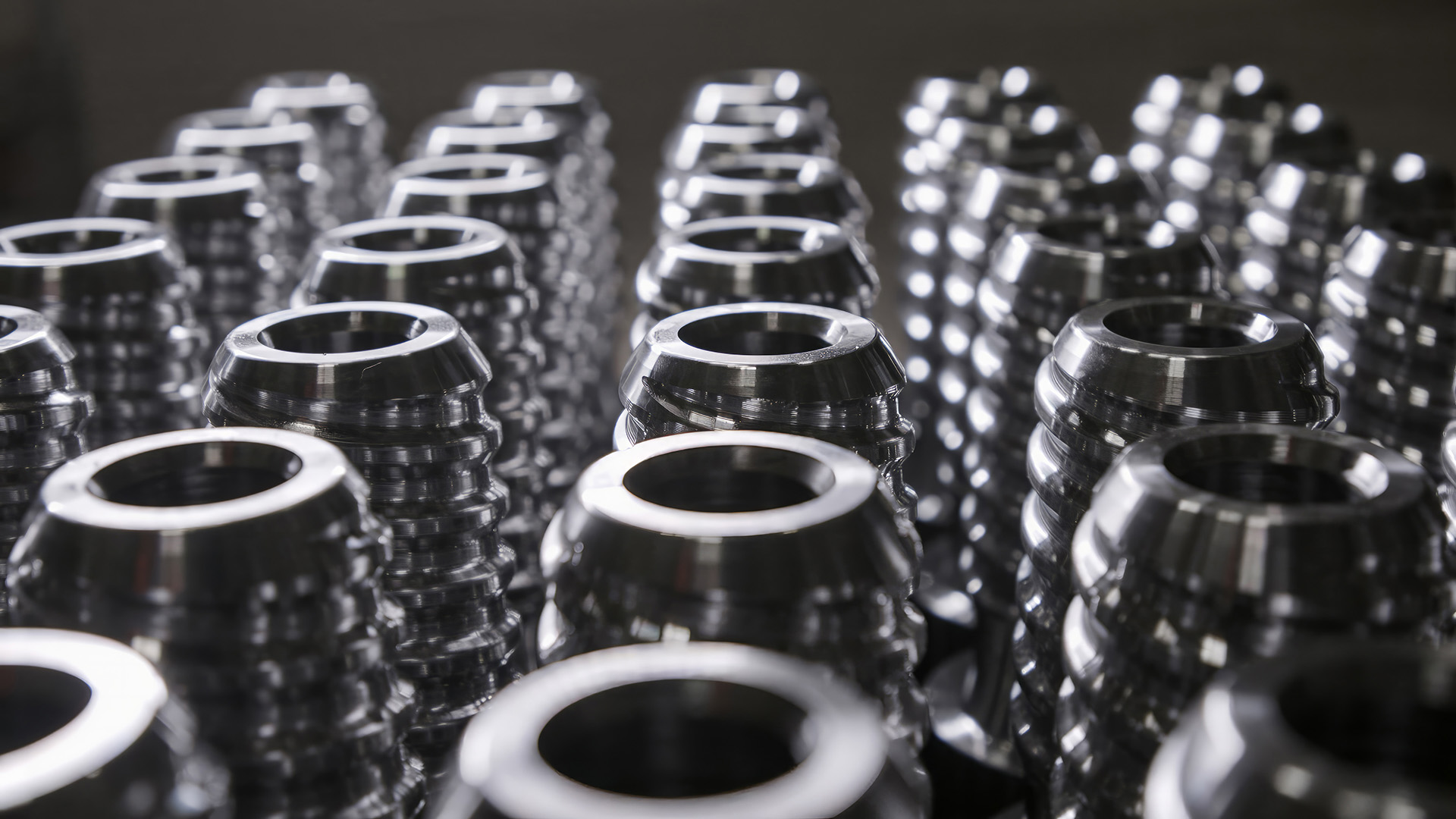 Rock tools TH Curved thread system