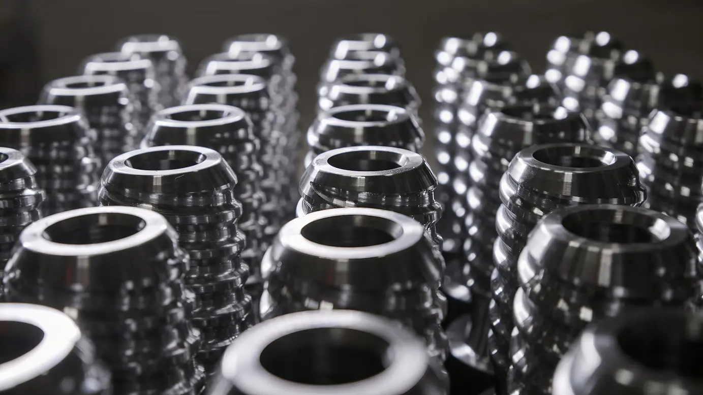 Rock tools TH Curved thread system