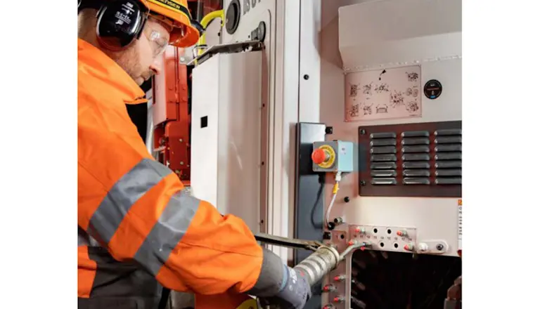 Dl331 DL331: optimal solutions for underground drilling