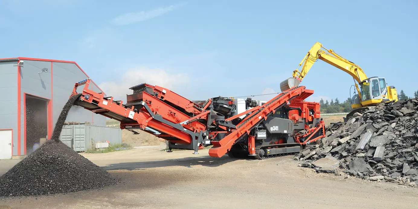 World leading QI341 mobile impact crusher on display