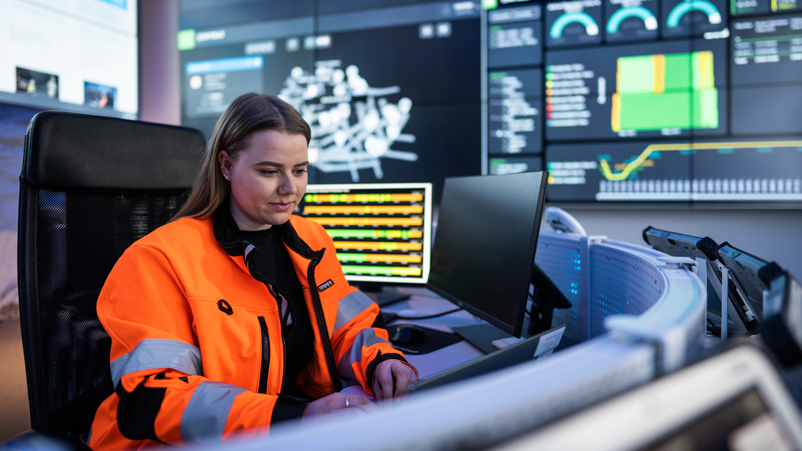 First Class Engine Monitor Sandvik Operations and connected fleet
