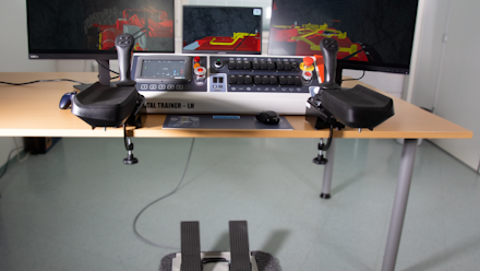 Portable digital trainer -LH
