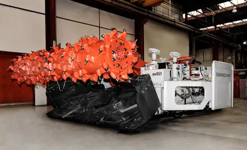 MB451 Bolter miner