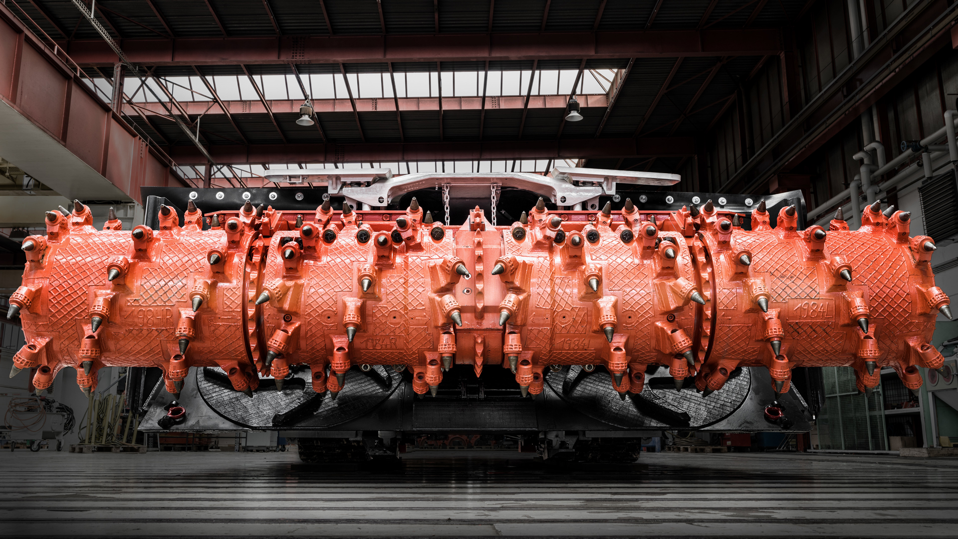 MB670-1 Bolter miner