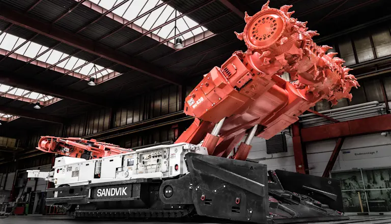 MC430 continuous miner