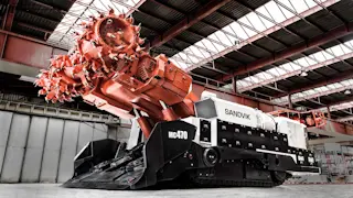 MC470 continuous miner