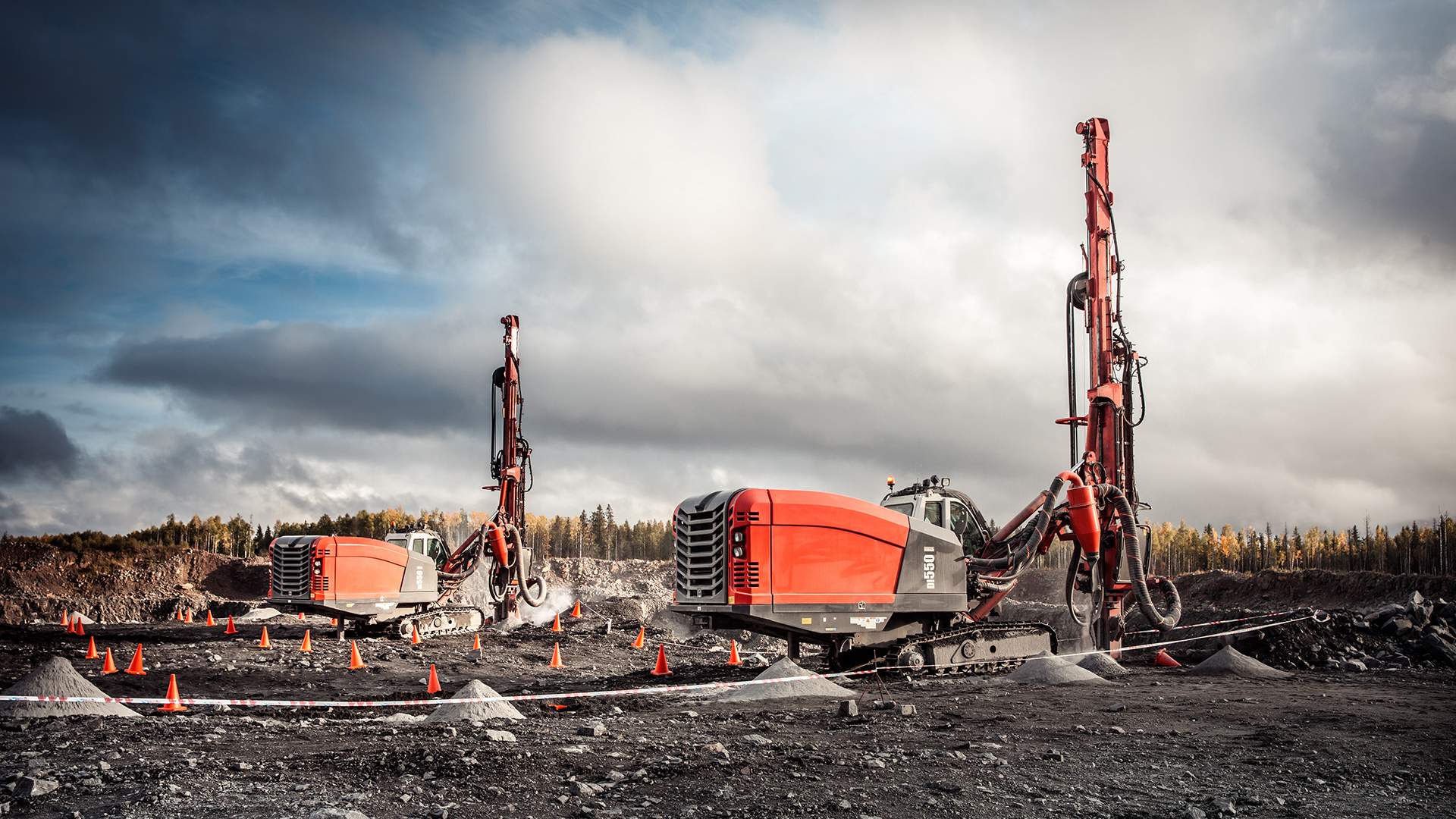 Two di550 drill rigs