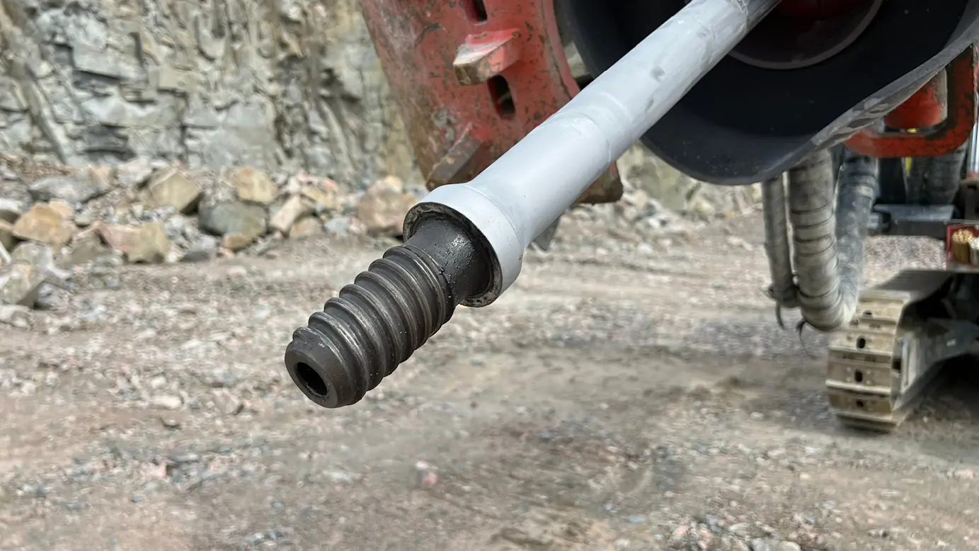 Curved thread system