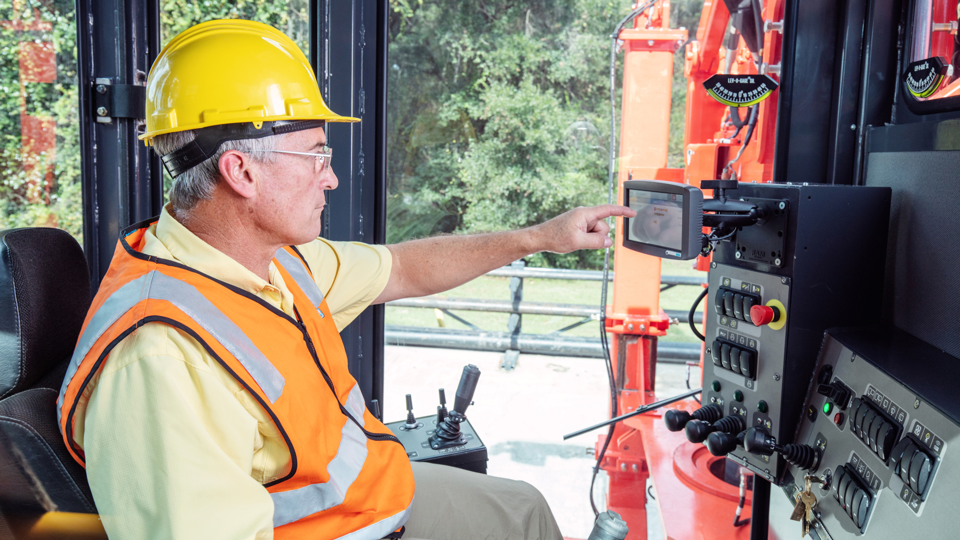 D245X operator cabin