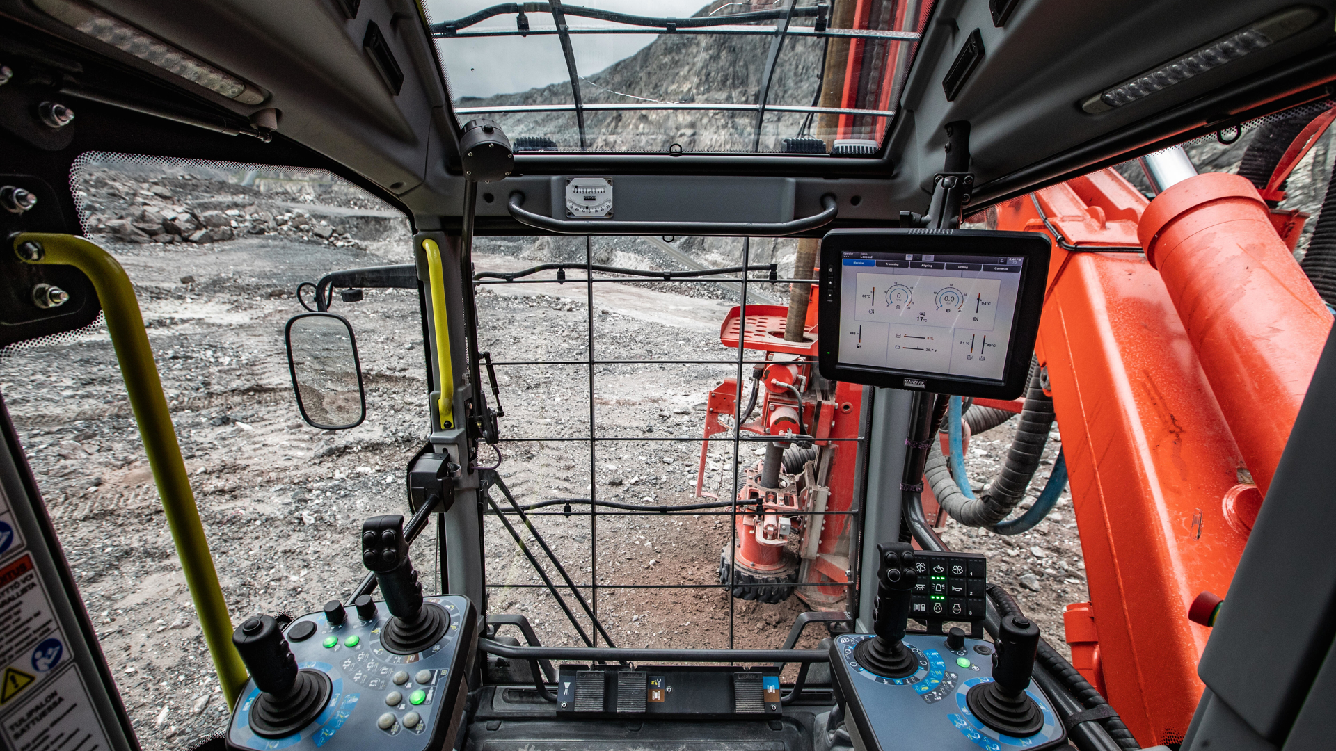 Leopard™ DI650i cabin