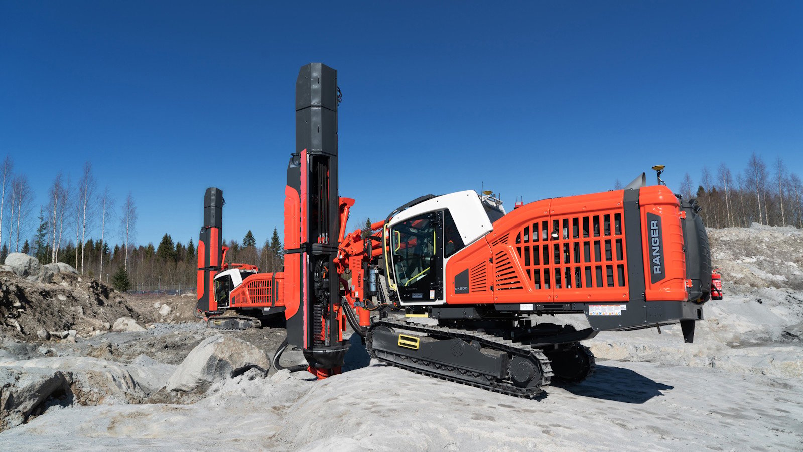 RANGER™ DX910i SURFACE TOP HAMMER DRILL RIG
