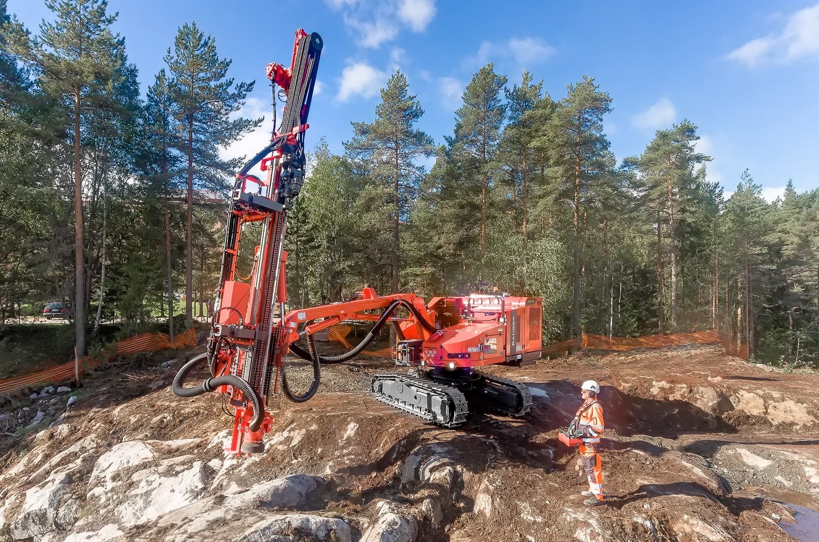 Ranger™ DXR Series Radio remote controlled drilling