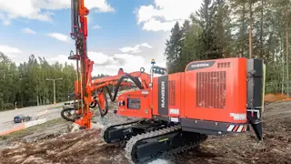 Ranger™ DXR Series Revolving superstructure