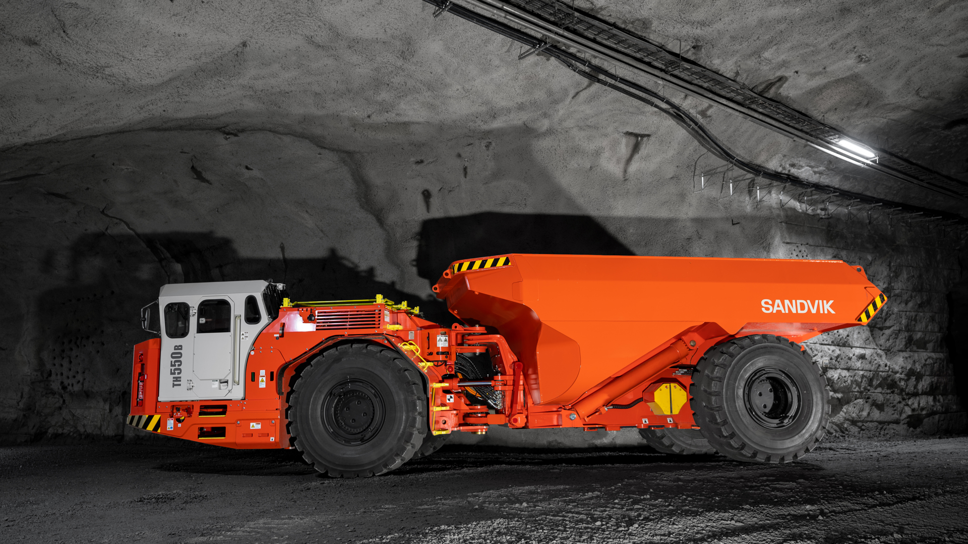 TH550B Battery electric truck