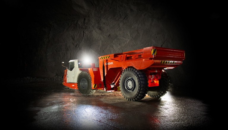 Th430 Camión para minería subterránea TH430 Toro™