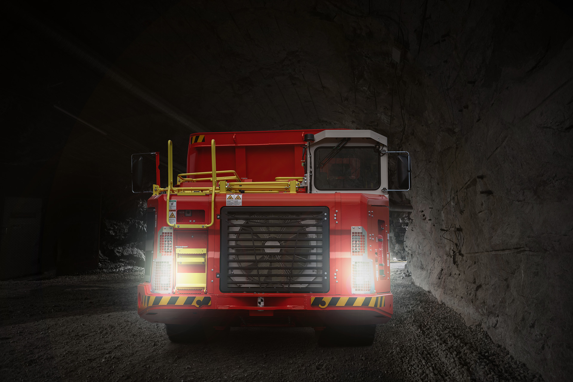 Toro™ TH663i Underground truck